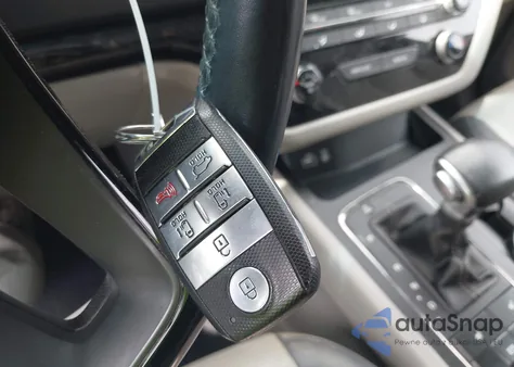 2017 Kia Sedona Lx z USA, uszkodzony, nr VIN KNDMB5C12H6308244